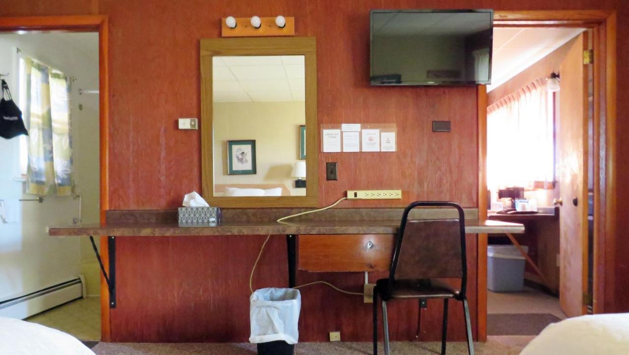 Indianhead Ironwood Hotel Exterior foto